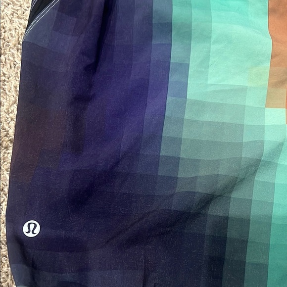 Colorful Geometric Patterned athletic Shorts - Picture 2 of 3